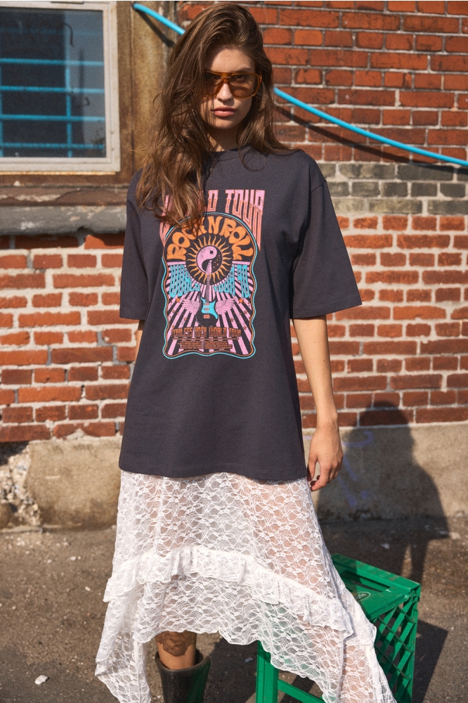 NMKOKOON S/S PRINTED T-SHIRT JRS 27034437 OBSIDIAN/BONBON